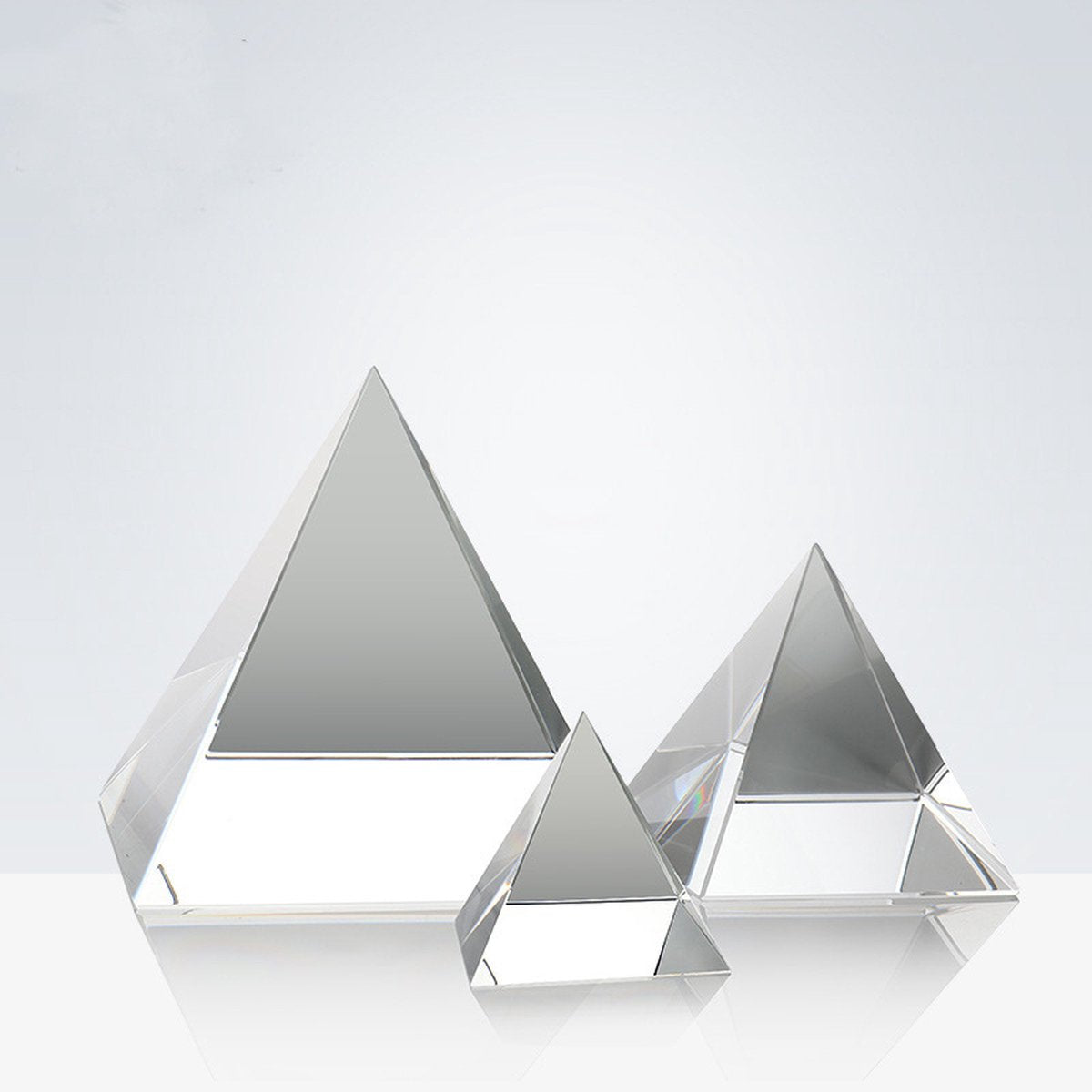 PATIKIL Pyramid Briefbeschwerer Kristall Pyramide Briefbeschwerer Glas Prisma Schwer Klar Prisma Glas Kristall für Schreibtisch Geschenke Fotos Büro Dekor Haus 50mm PATIKIL Pyramid Briefbeschwerer Kristall Pyramide Briefbeschwerer Glas Prisma Schwer Klar Prisma Glas Kristall für Schreibtisch Geschenke Fotos Büro Dekor Haus 50mm